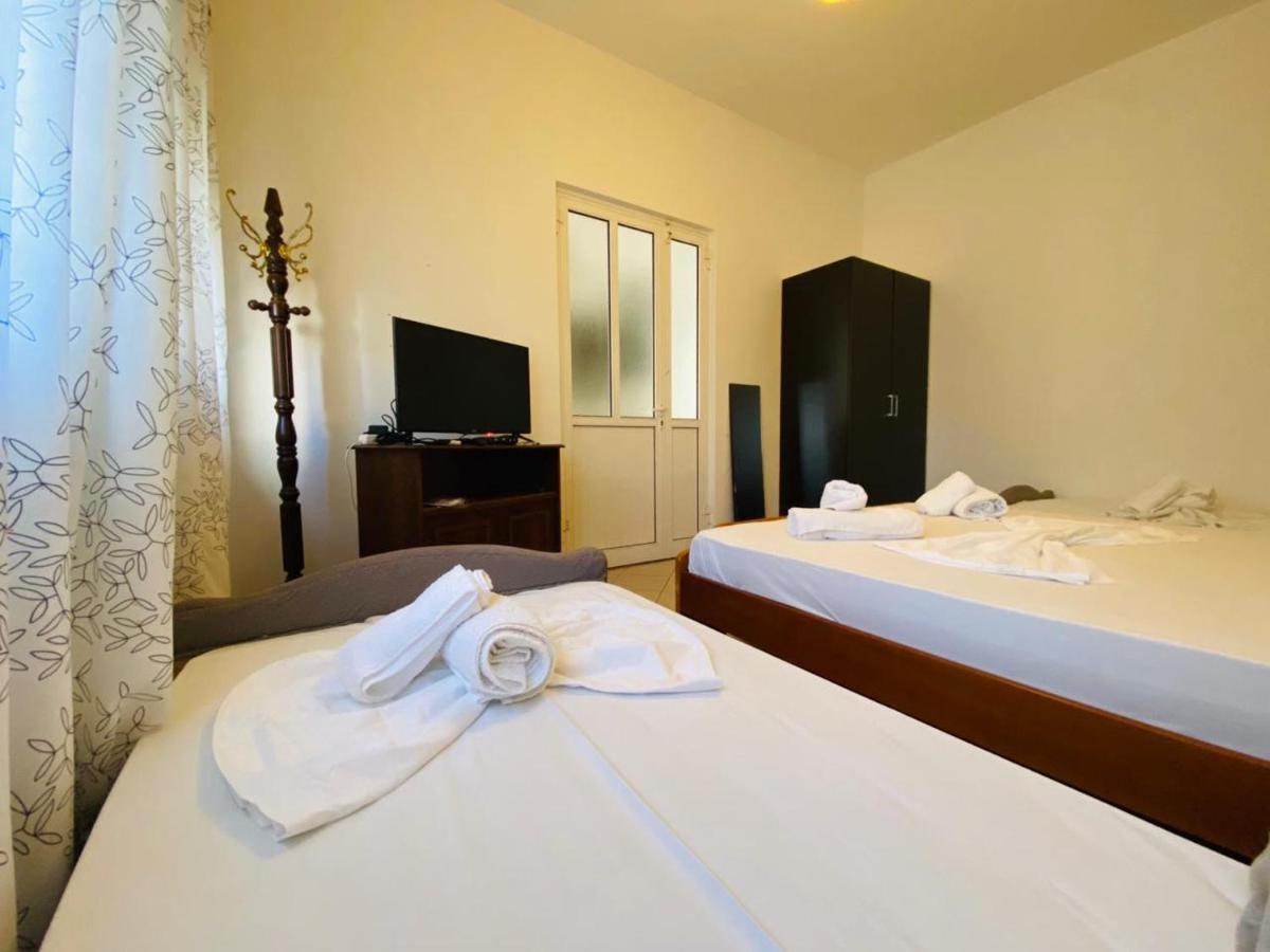 Hercules House Hotel Sarandë Eksteriør billede
