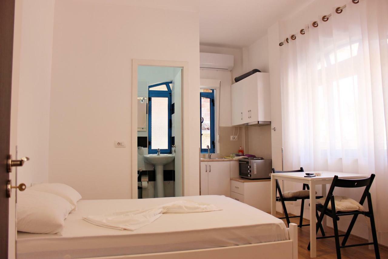 Hercules House Hotel Sarandë Eksteriør billede